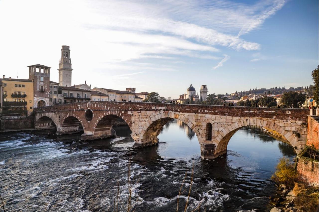Adige Beyonds Apartment Verona Bagian luar foto